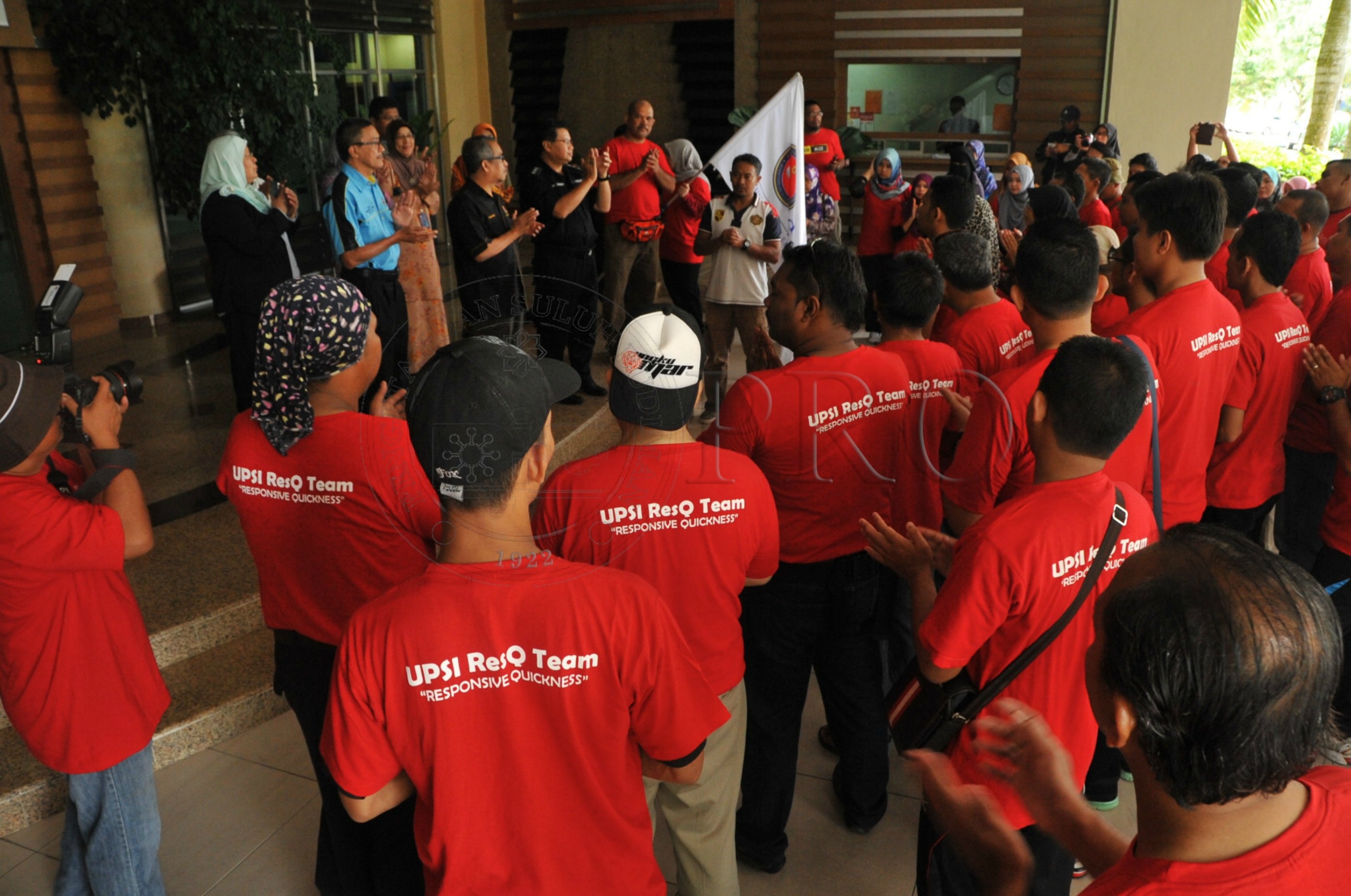 PRO 15 1 RESQ HAS 4232